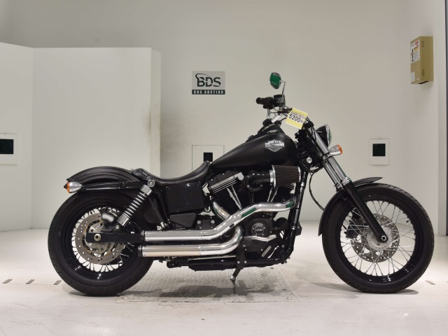 HD STREETBOB FXDB1690 2017