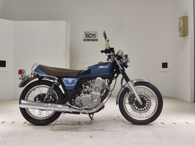 Yamaha SR400 2019