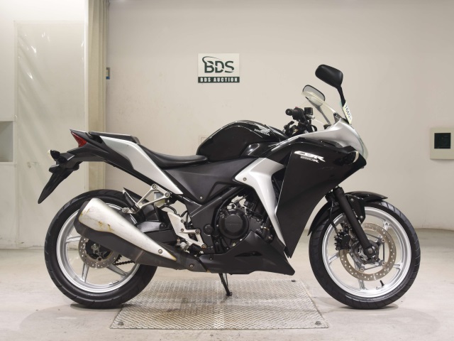 Honda CBR250R 2011