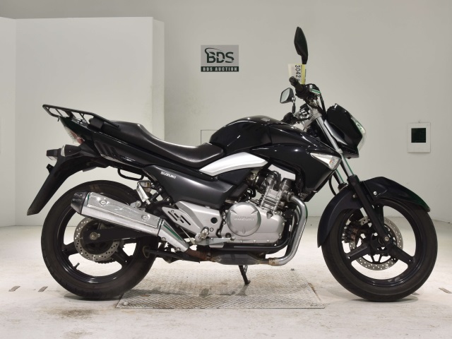 Suzuki GSR250
