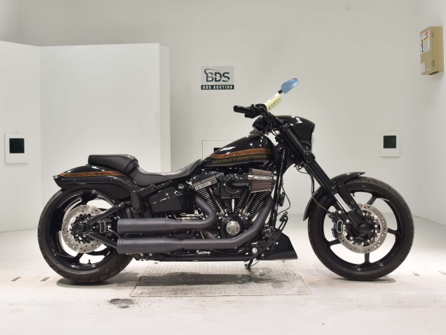 HD BREAKOUT FXSB1800 2016