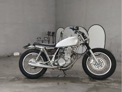 Yamaha SR400 2005
