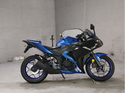 Yamaha YZF-R25 2015