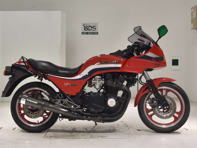 Kawasaki GPZ1100 2024