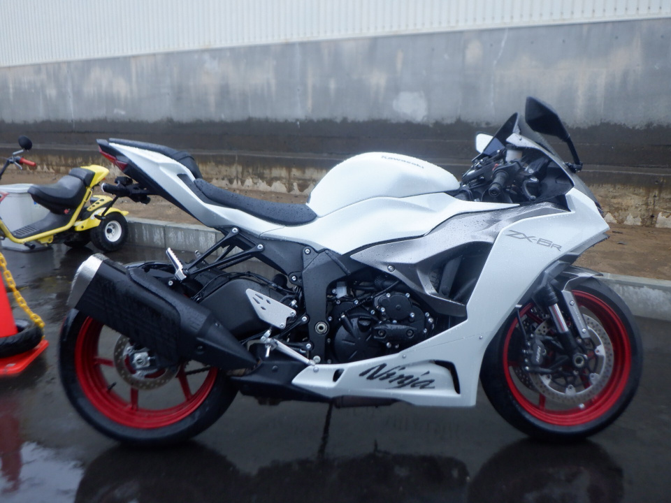 Kawasaki NINJA ZX-6RA 2025