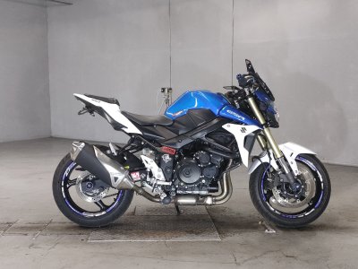 Suzuki GSR750