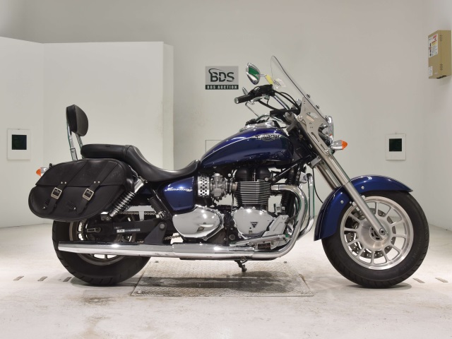 Triumph BONNEVILLE AMERICA 2014