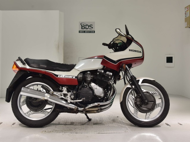 Honda CBX550F INTEGRA 2024