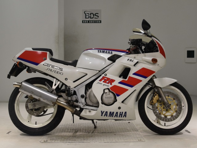 Yamaha FZR250 1988