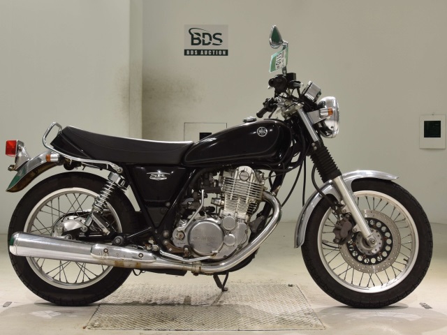 Yamaha SR400 2016