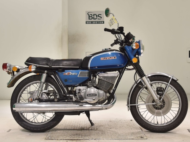 Suzuki GT250