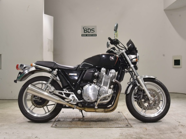 Honda CB1100A 2011