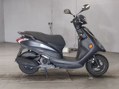 Yamaha AXIS Z 2021