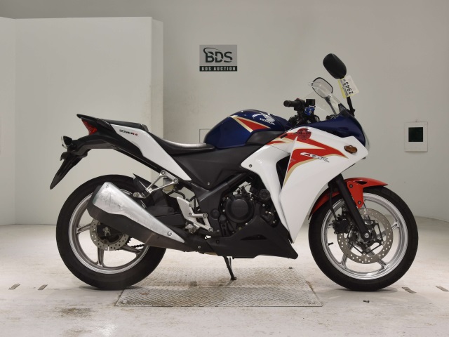 Honda CBR250R 2011