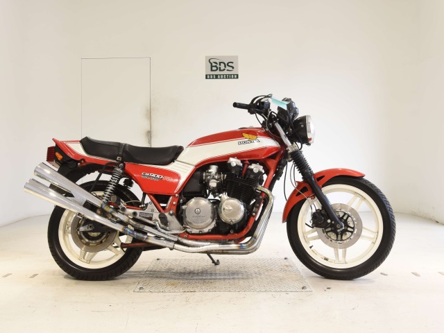 Honda HORNET CB900F 1981