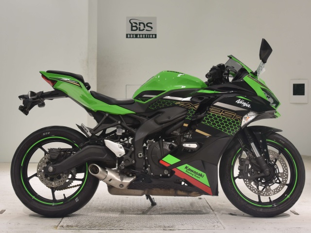 Kawasaki NINJA ZX-25R 2021