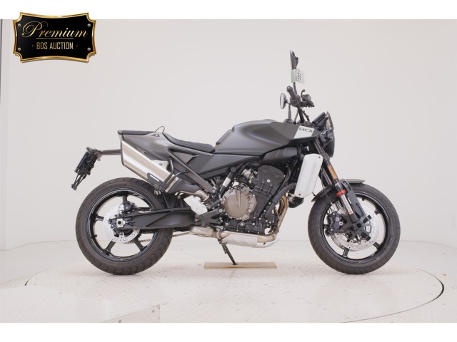 Husqvarna SVARTPILEN 801 2025