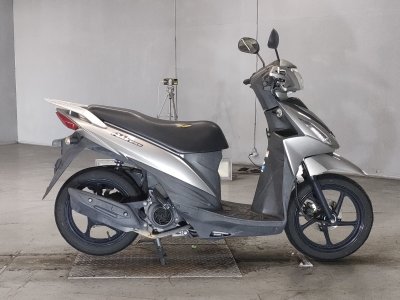 Suzuki ADDRESS V110