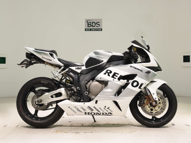 Honda CBR1000RR 2005