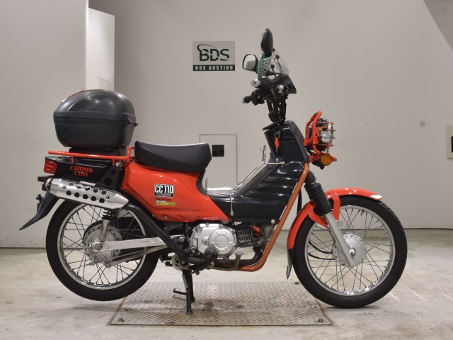 Honda CC110 CROSSCUB 2016