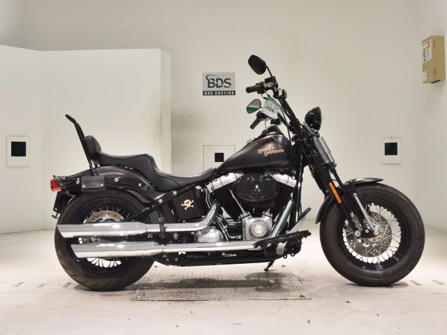 HD CROSS BONES FLSTSB1580 2008