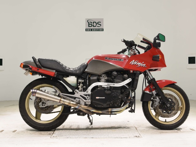 Kawasaki GPZ900R 1992