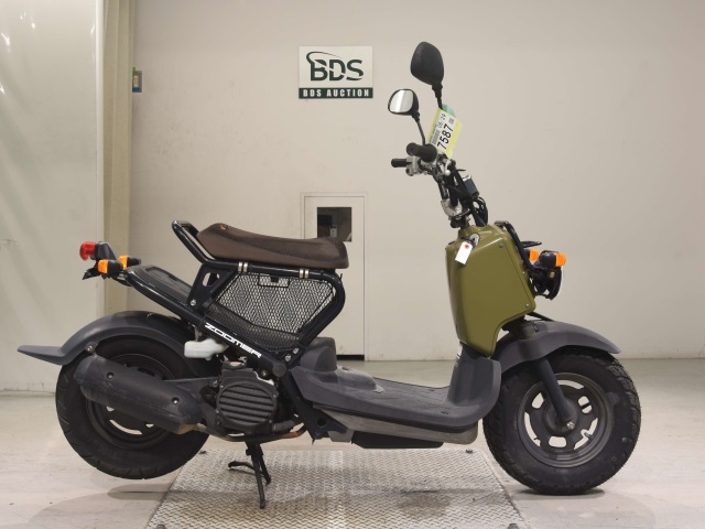Honda ZOOMER 2011