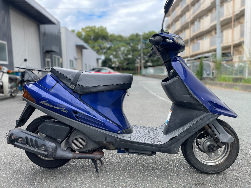 Suzuki ADDRESS V100