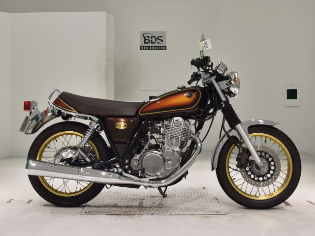 Yamaha SR400 2019