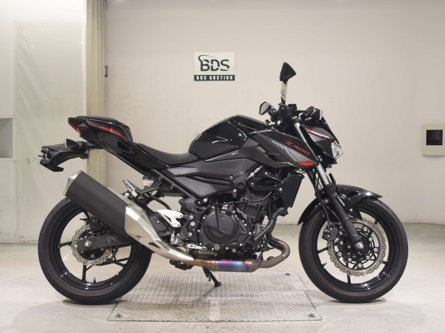 Kawasaki Z400 2025
