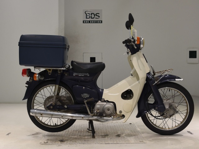 Honda C90 1999