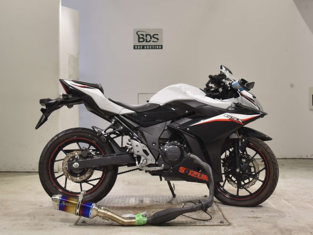 Suzuki GSX250RA