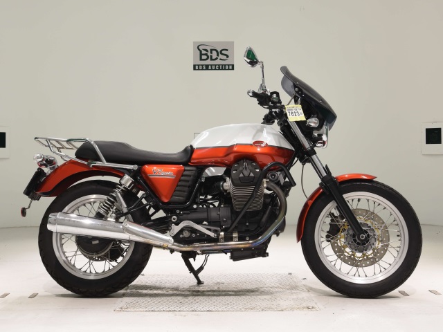 Moto Guzzi V7 SPECIAL 2013