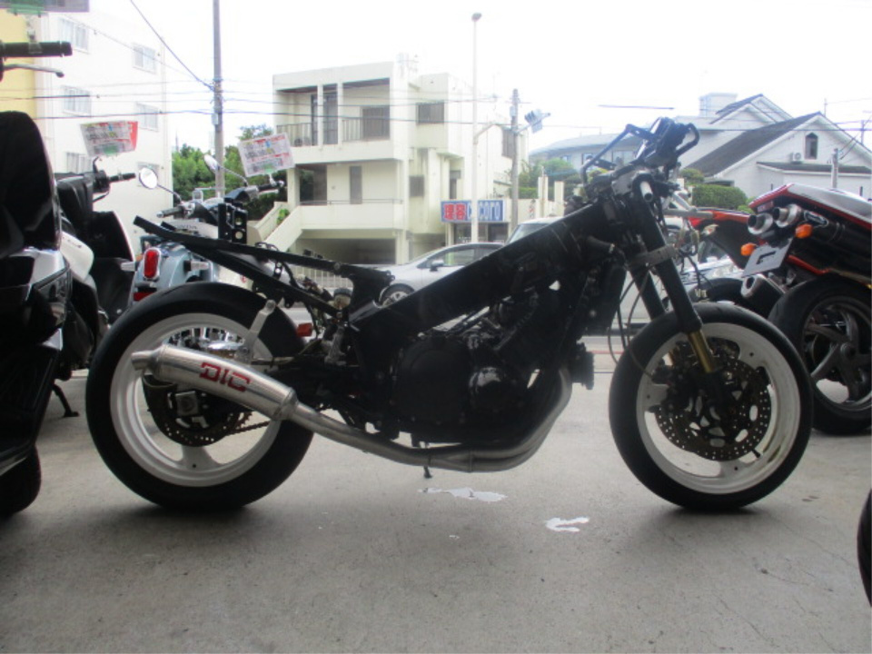 Yamaha FZR400 1989