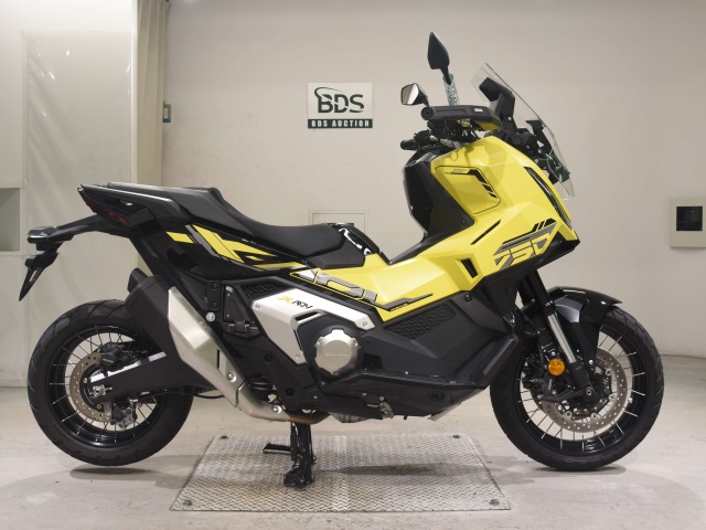 Honda X-ADV750 2025