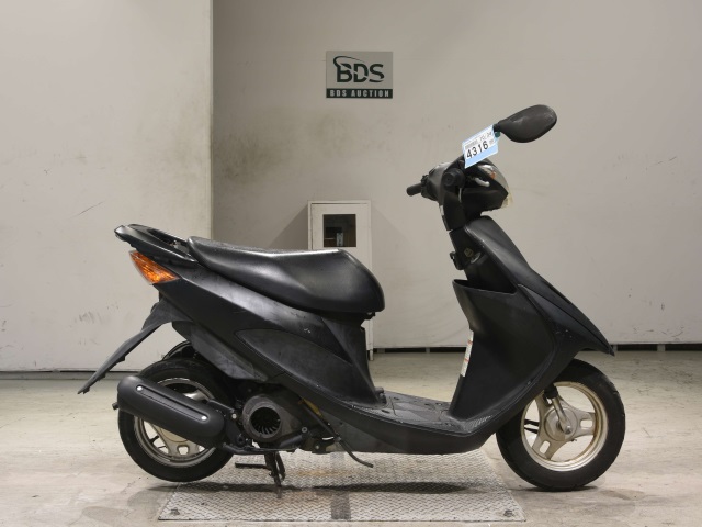 Suzuki ADDRESS V50