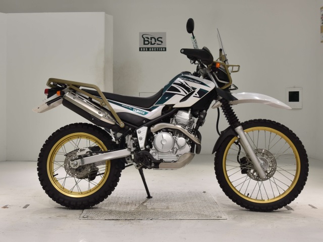 Yamaha SEROW XT250 2016