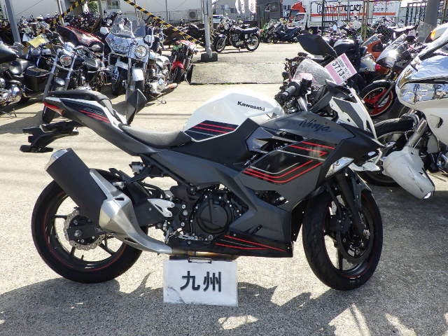 Kawasaki NINJA400 2025