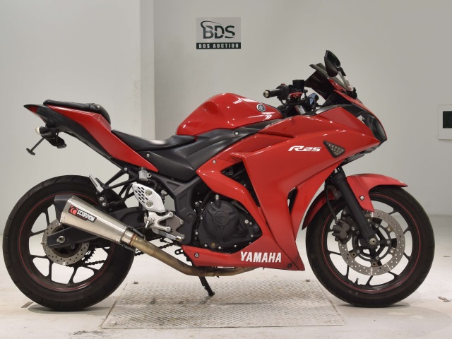 Yamaha YZF-R25 2015