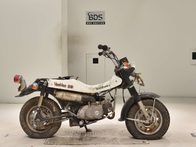 Suzuki RV50