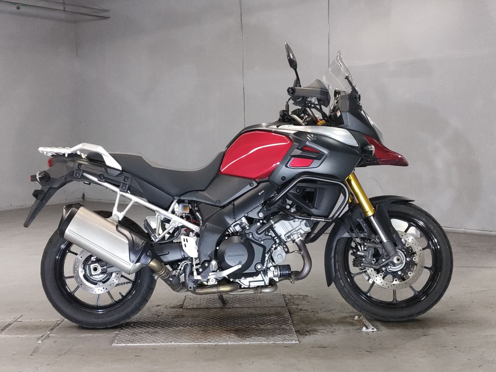 Suzuki V-STROM DL1000A 2016
