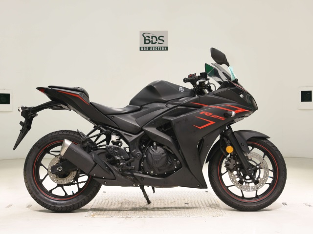 Yamaha YZF-R25 2015