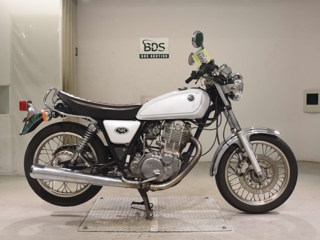 Yamaha SR400 2005