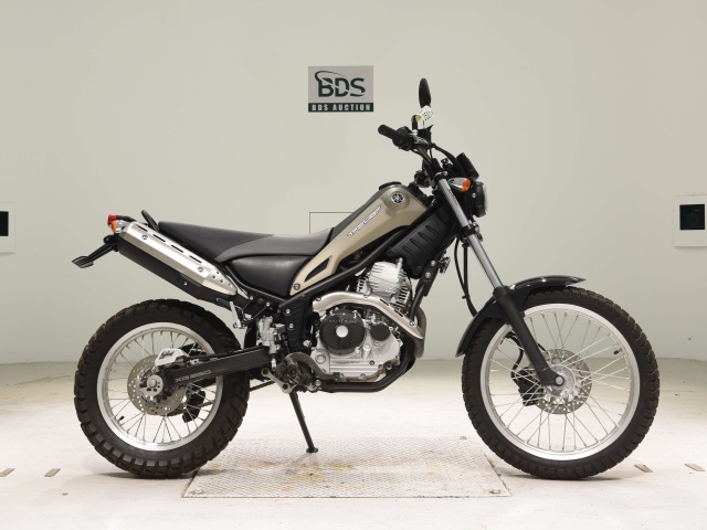 Yamaha TRICKER 2018