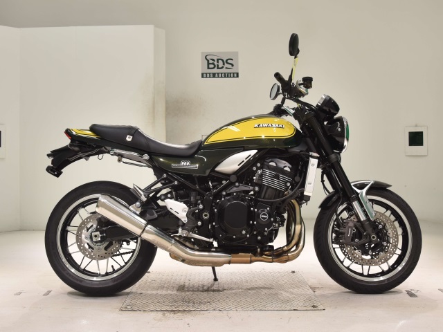 Kawasaki Z900RS 2024
