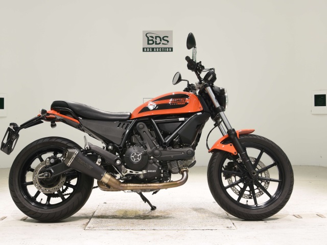 Ducati SCRAMBLER SIXTY2 2016