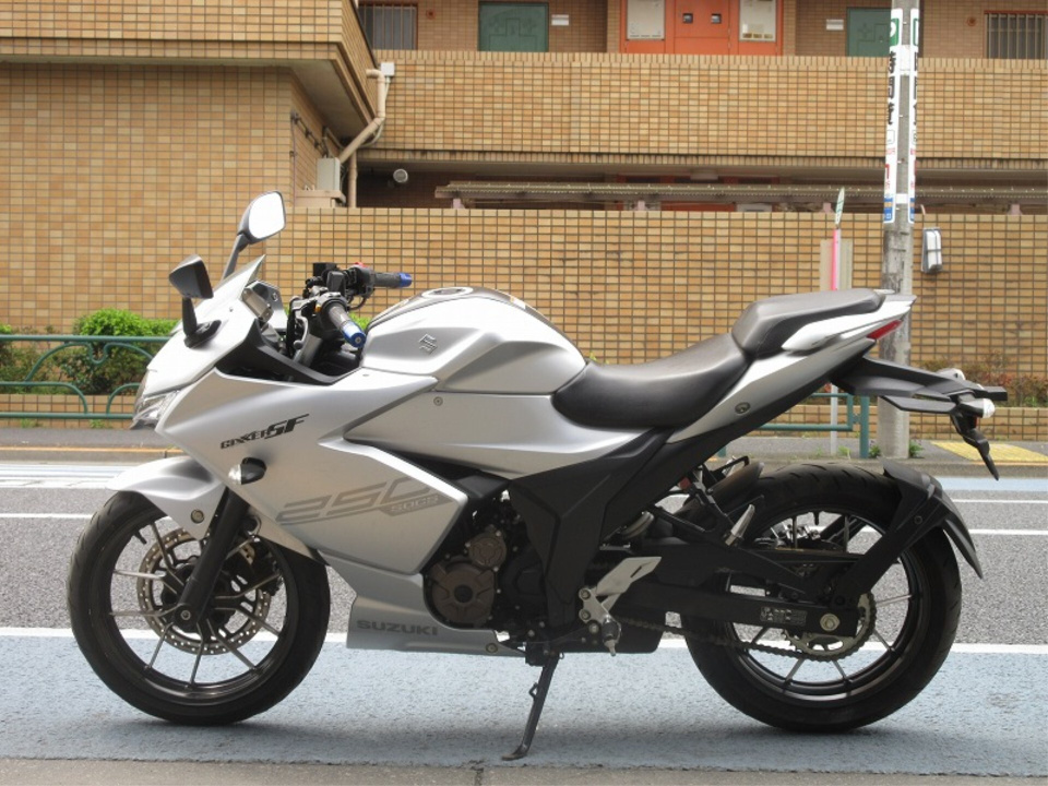Suzuki GIXXER SF250