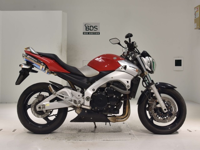 Suzuki GSR400 2006