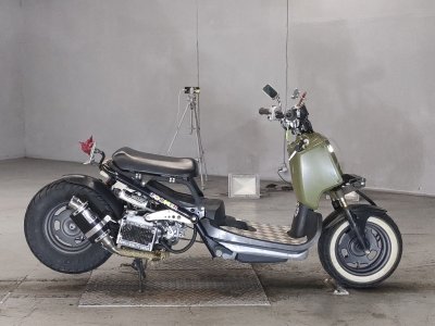Honda ZOOMER 2011