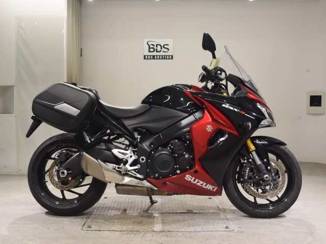 Suzuki GSX-S1000F 2015